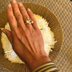White & Gold war auch der Schmuck